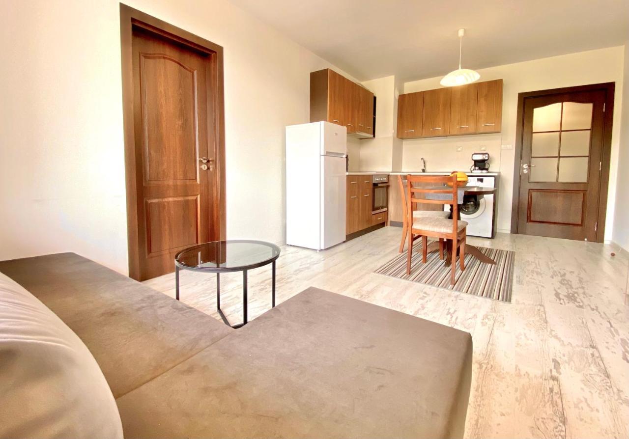 Cozy & Modern 1Br Apart For 4 Guests Next To Medical University & Free Parking Stara Zagora Eksteriør billede