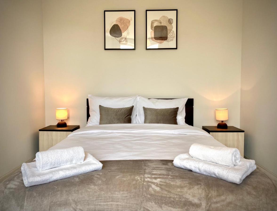 Cozy & Modern 1Br Apart For 4 Guests Next To Medical University & Free Parking Stara Zagora Eksteriør billede