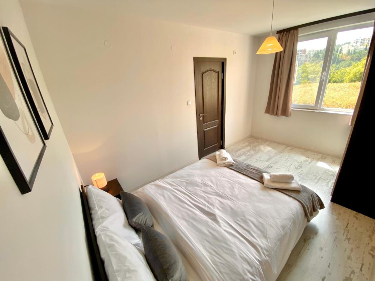 Cozy & Modern 1Br Apart For 4 Guests Next To Medical University & Free Parking Stara Zagora Eksteriør billede