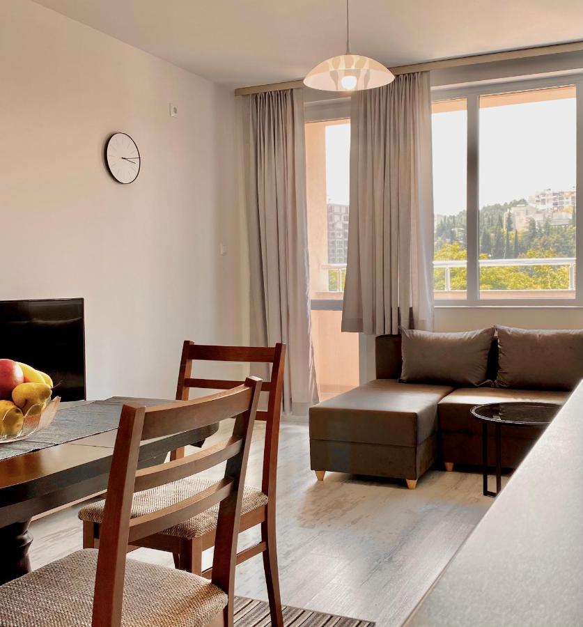 Cozy & Modern 1Br Apart For 4 Guests Next To Medical University & Free Parking Stara Zagora Eksteriør billede